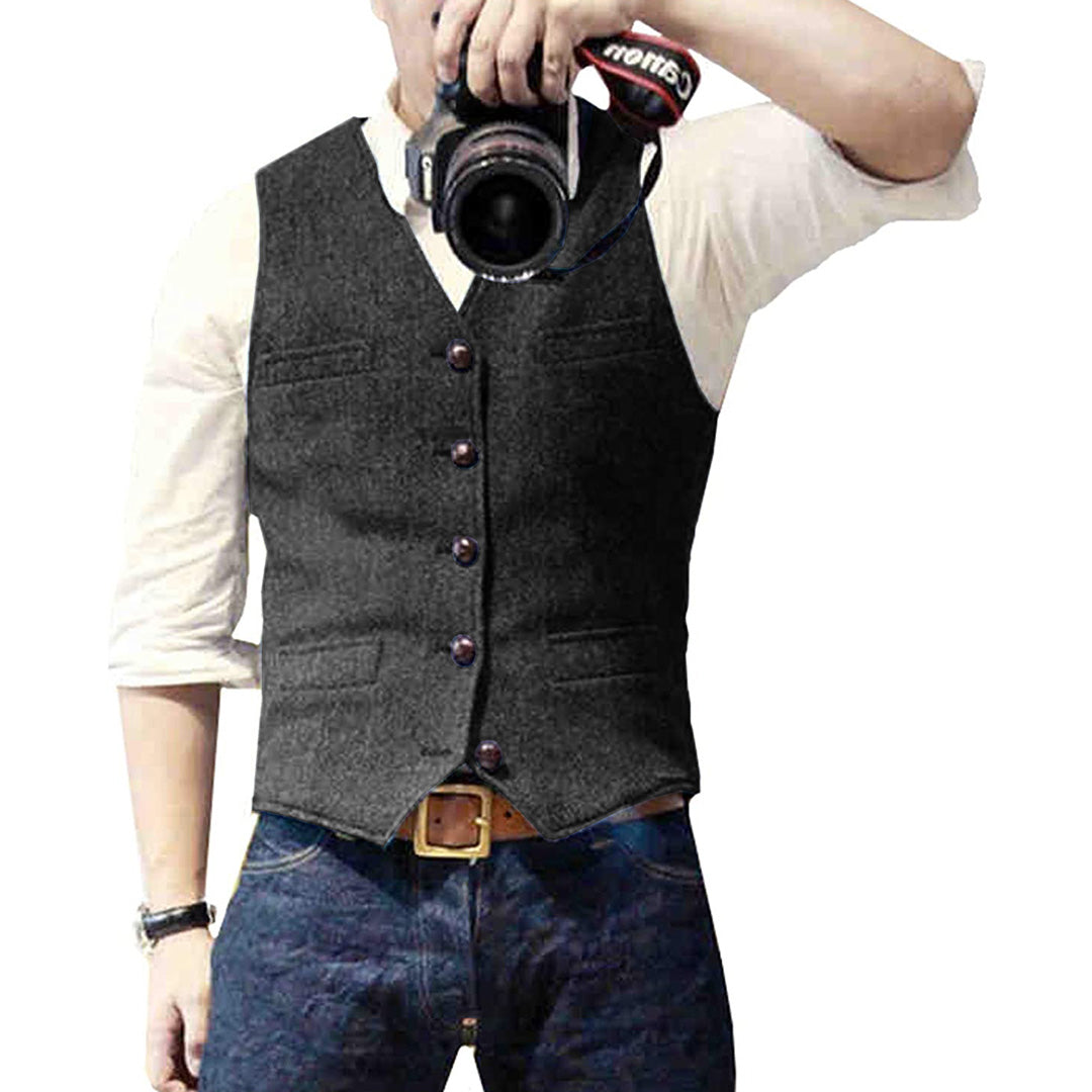 "Herren Denim-Weste vorne, jeansblau, elegante und flexible Passform mit Knöpfen, ideal für casual oder formalen Stil."