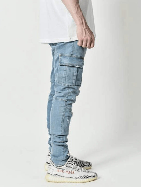"Herren Jeans mit Seitentaschen, robustes Material, bequemer Schnitt, blaue Denim-Hose, vielseitig kombinierbar"