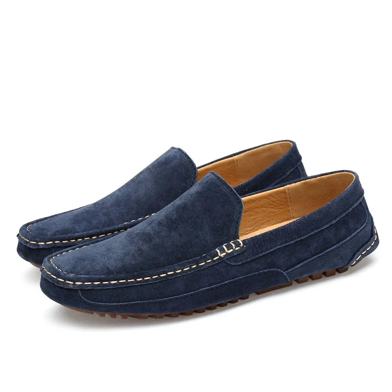 "Herren Loafer aus Wildleder, elegant und komfortabel, zeitloses Design, flexibel, für formelle Anlässe und Alltag geeignet."