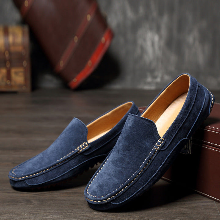 "Herren Loafer aus Wildleder, elegant und komfortabel, zeitloses Design, flexibel, für formelle Anlässe und Alltag geeignet."