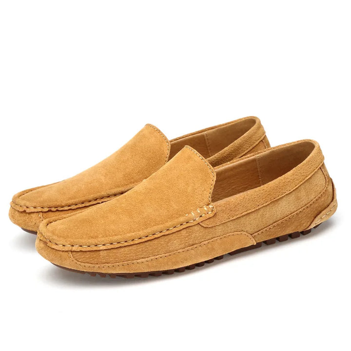 "Herren Loafer aus Wildleder, elegant und komfortabel, zeitloses Design, flexibel, für formelle Anlässe und Alltag geeignet."