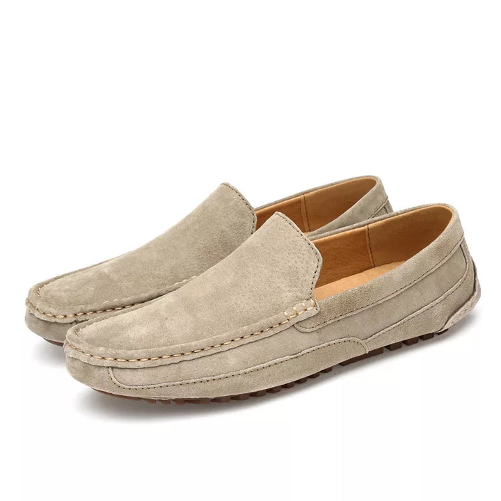 "Herren Loafer aus Wildleder, elegant und komfortabel, zeitloses Design, flexibel, für formelle Anlässe und Alltag geeignet."