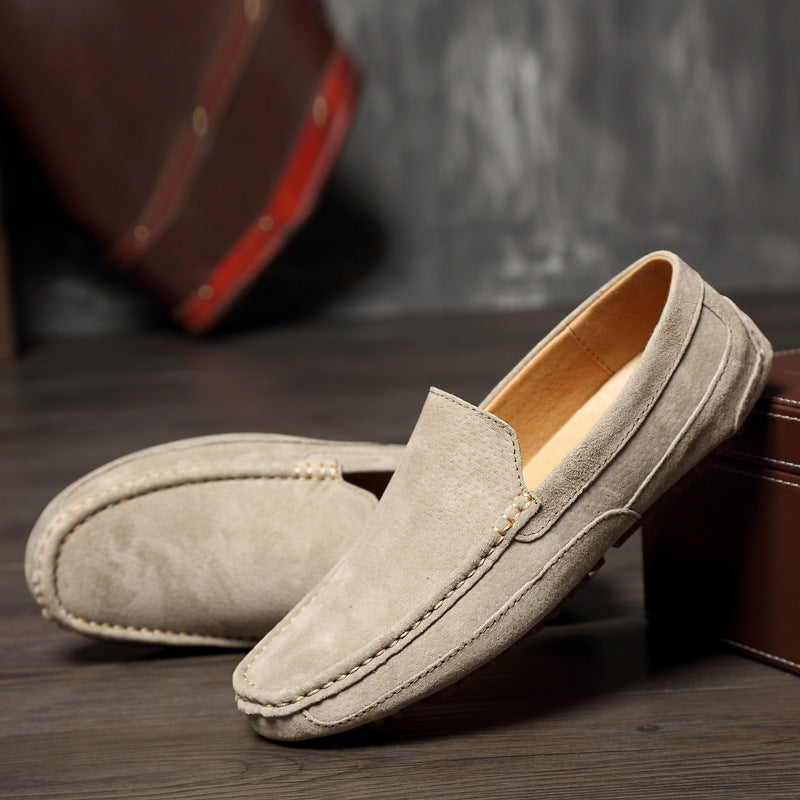 "Herren Loafer aus Wildleder, elegant und komfortabel, zeitloses Design, flexibel, für formelle Anlässe und Alltag geeignet."