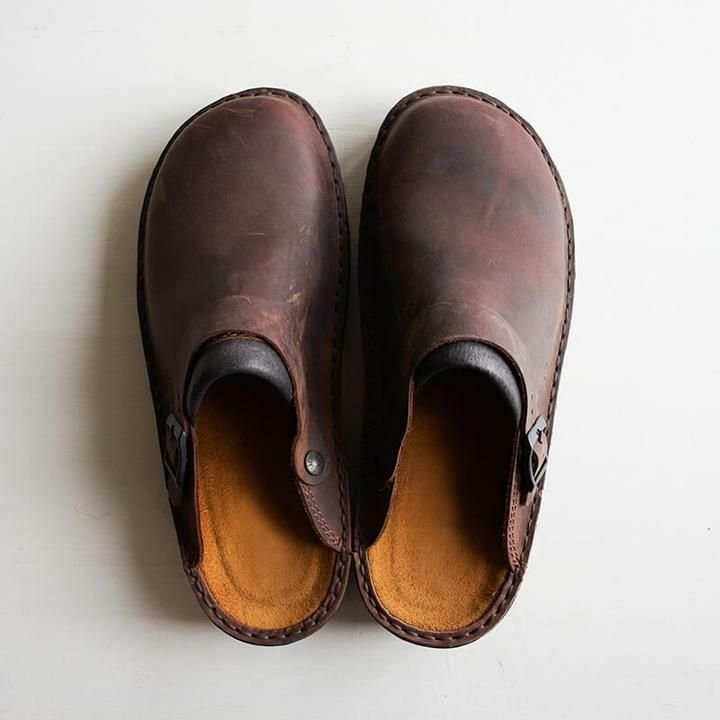 "Herren Orthopädische Lederpantoffeln, elegant & bequem, in Beige, Dunkelbraun, Schwarz, mit ergonomischer Innensohle."
