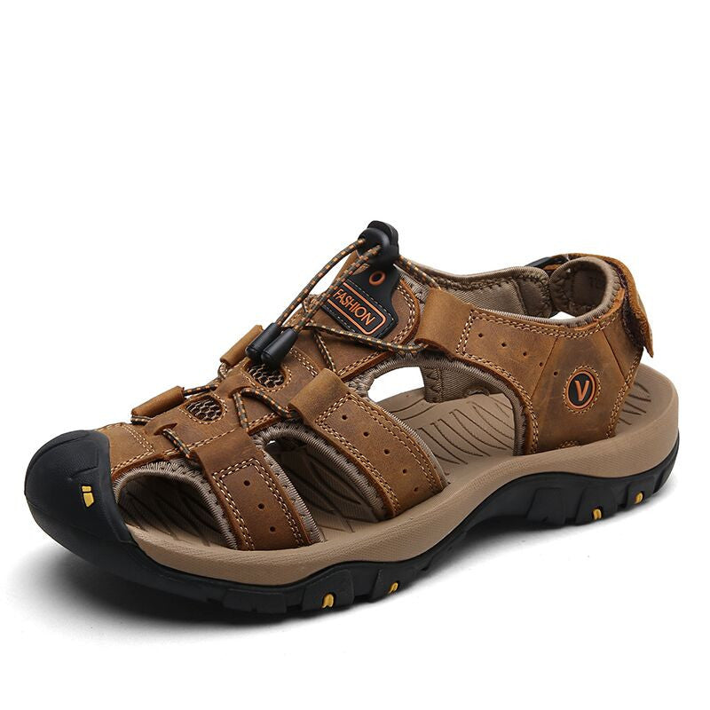 "Herren Outdoor Sandalen für Abenteuer, robustes Design, Leder- und rutschfeste Sohle, optimaler Halt, beige Farbe."