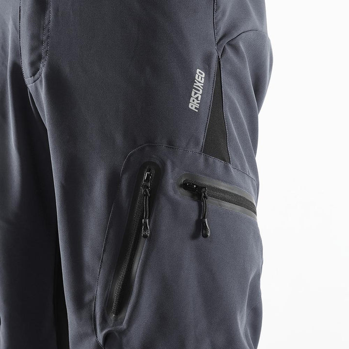 "Herren Radhose, atmungsaktiv, Dunkelblau, elastischer Bund, Reißverschlusstaschen, ideal für Outdoor-Radfahren."