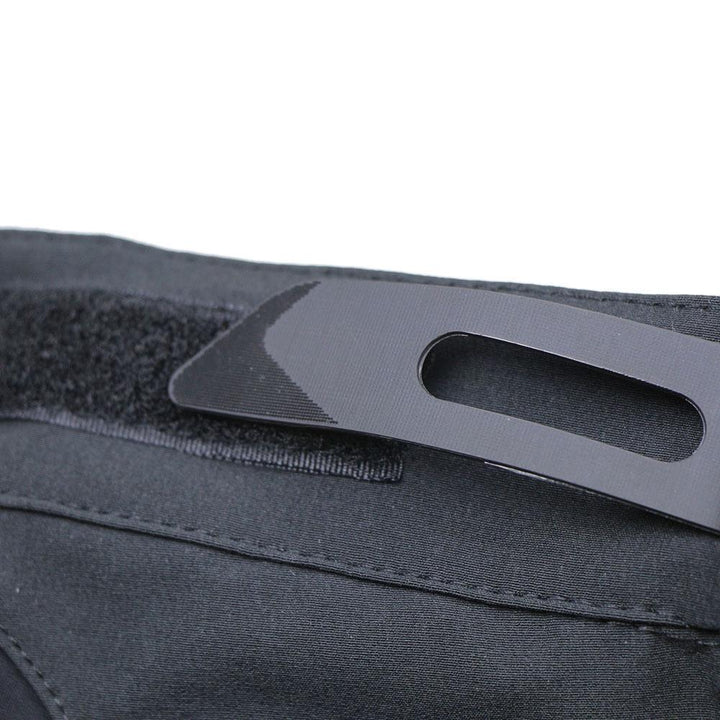 "Herren Radhose, atmungsaktiv, Dunkelblau, elastischer Bund, Reißverschlusstaschen, ideal für Outdoor-Radfahren."