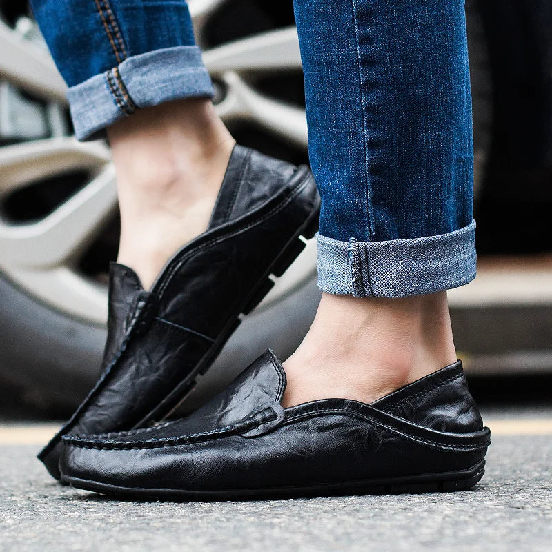 "Herrenloafer in edlem Braun aus echtem italienischem Leder mit eleganter Optik und geschmeidiger Oberfläche"