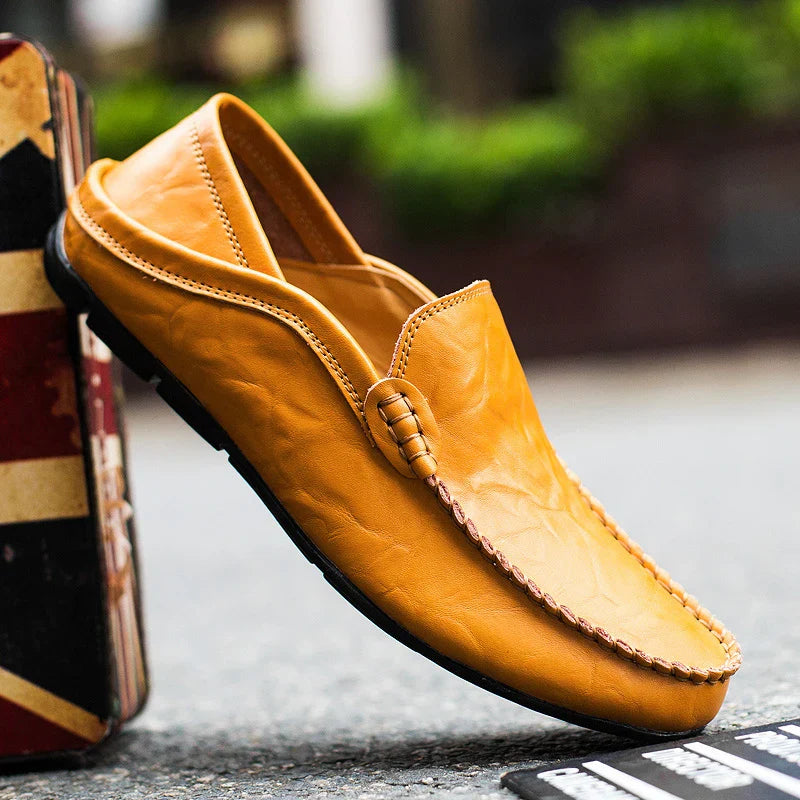 "Herrenloafer in edlem Braun aus echtem italienischem Leder mit eleganter Optik und geschmeidiger Oberfläche"