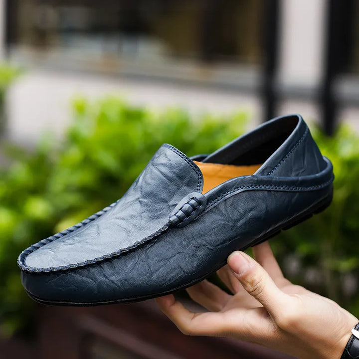"Herrenloafer in edlem Braun aus echtem italienischem Leder mit eleganter Optik und geschmeidiger Oberfläche"