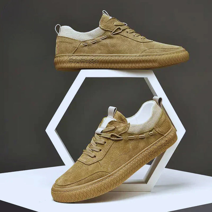 Beige Wildleder-Sneaker, Herren, rutschfeste Sohle, modisch, bequem, Freizeitschuh.