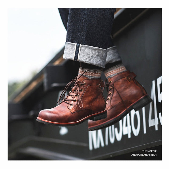 Herrenstiefel mit zeitlosem Design, edler Lederglanz, klassisch und modern, ideal für Büro und besondere Anlässe.