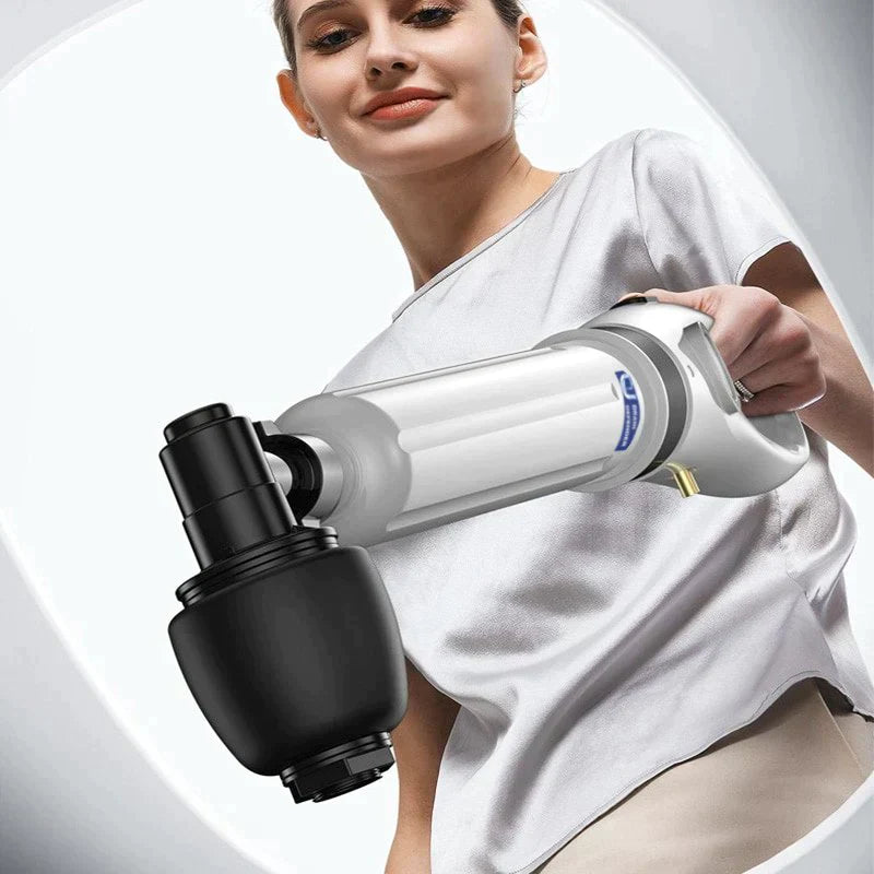 "Hochdruck Rohrreiniger mit anpassbaren Aufsätzen für Abflüsse und Toiletten, kompakt und leicht zu bedienen."