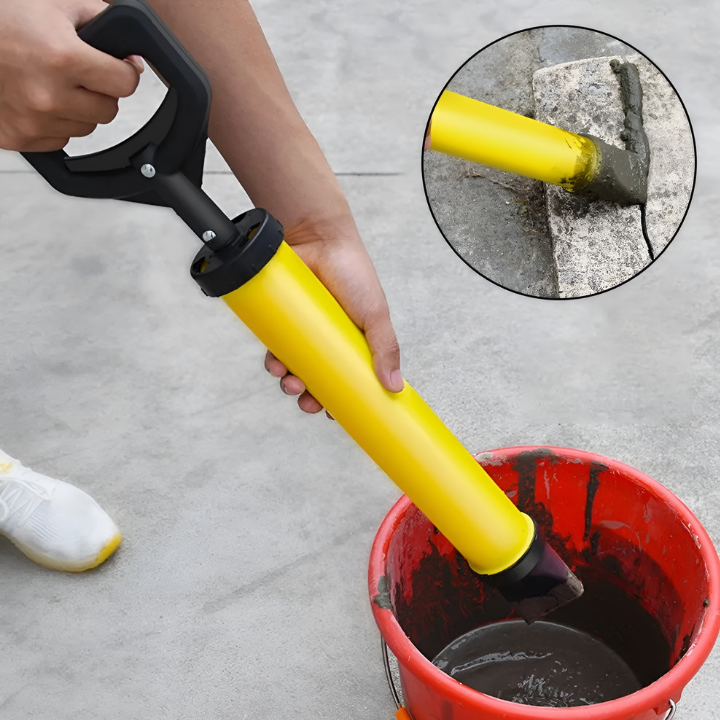 Hochpräzises CementJet Sprühgerät mit ergonomischem Griff und vierfach-Sprühdüse für gleichmäßige Zementanwendungen.