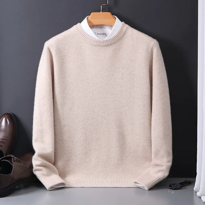 "Hochwertiger Herren-Kaschmirpullover, grau, klassisches Design, luxuriös weiches Material, ideal für elegante Anlässe."