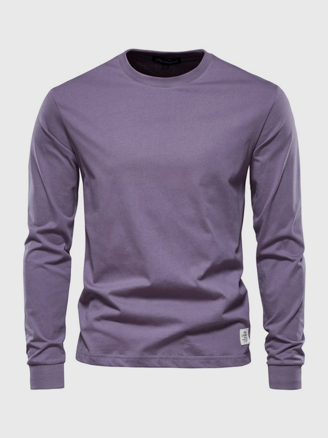 "Hochwertiges Herren Langarmshirt aus Baumwolle mit Rundhalsausschnitt, zeitlose Passform, ideal für vielseitige Looks."