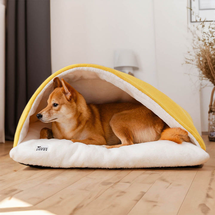 Hundebett mit Schlafsackdesign, weiches Kaninchenfellfutter, ideal für Welpen und kleine Hunde, luxuriöse Geborgenheit.