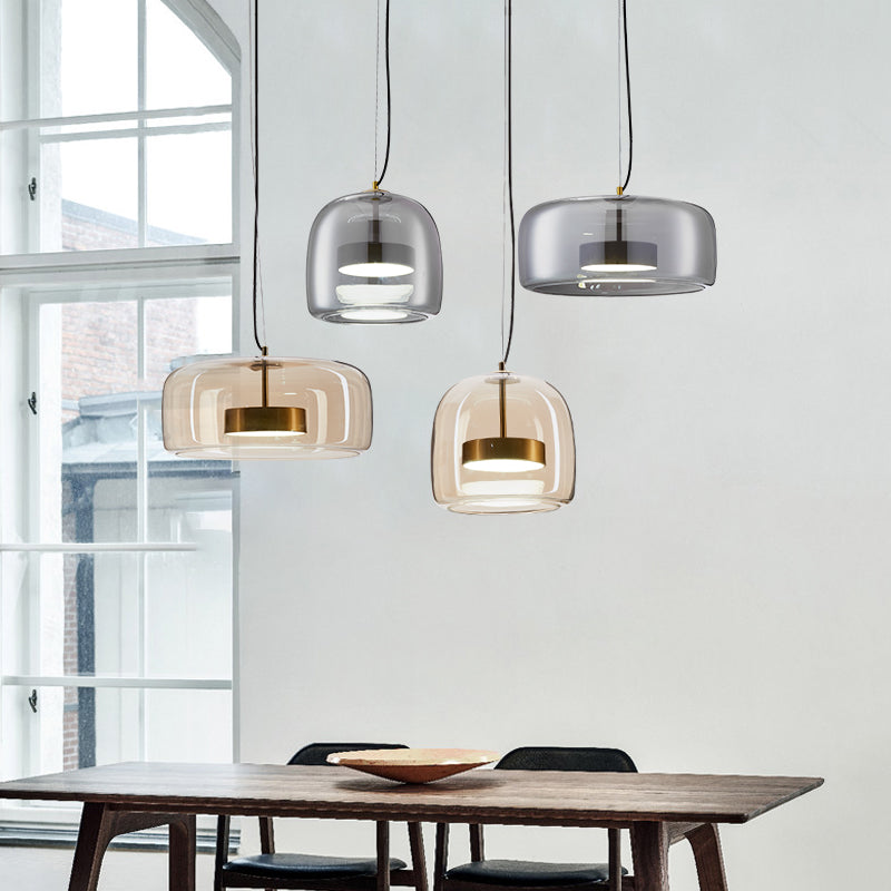 Elegante Glas-Pendelleuchte für Wohn- und Essbereiche