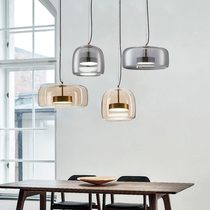 Elegante Glas-Pendelleuchte für Wohn- und Essbereiche