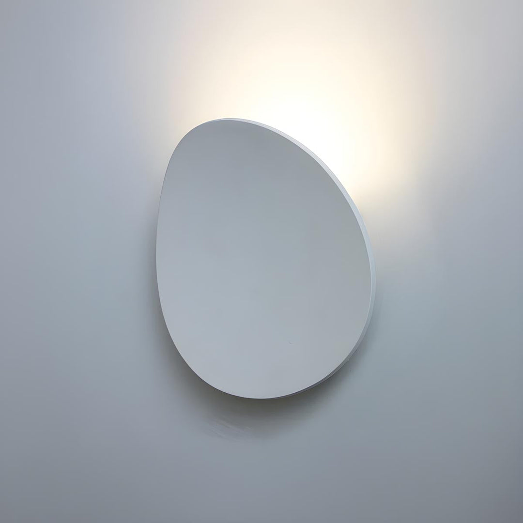 Moderne Wandlampe aus Aluminium in Schwarz oder Weiß