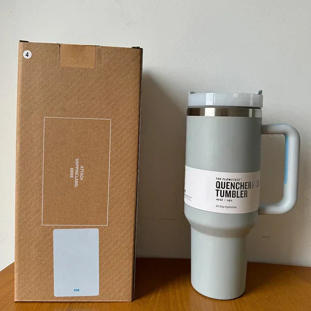 "Isolierter Edelstahl-Reisebecher 40oz, auslaufsicher, mit Griff und Strohhalm, passend für Getränkehalter, modernes Design."
