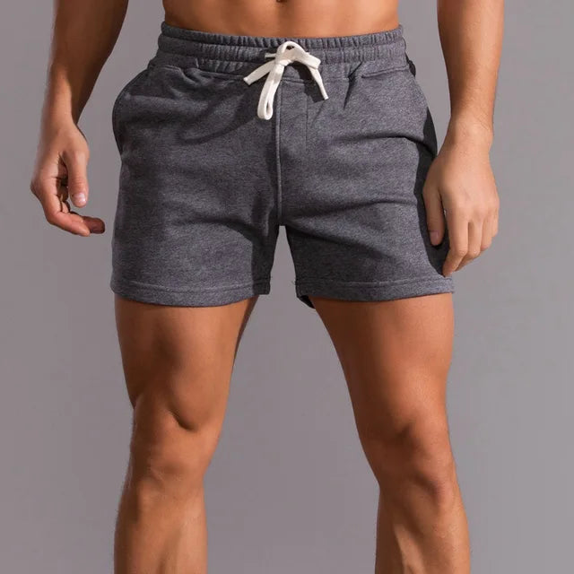"Klassische Herren Baumwoll-Shorts in Beige mit zeitlosem Design, ideal für lässige Anlässe und warmes Wetter, Seitenansicht.