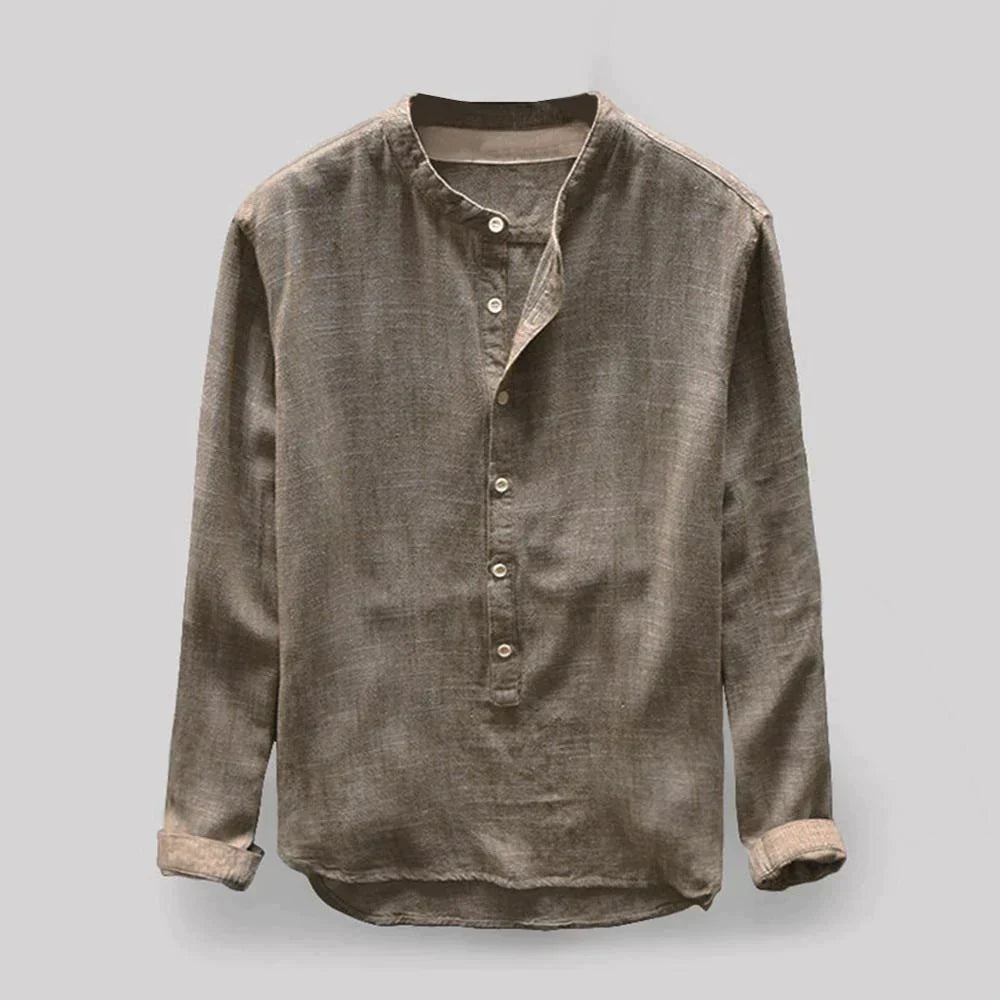 "Klassische Herrenbluse aus Oxford-Gewebe in Weiß mit Button-Down-Kragen, ideal für elegante und legere Anlässe."