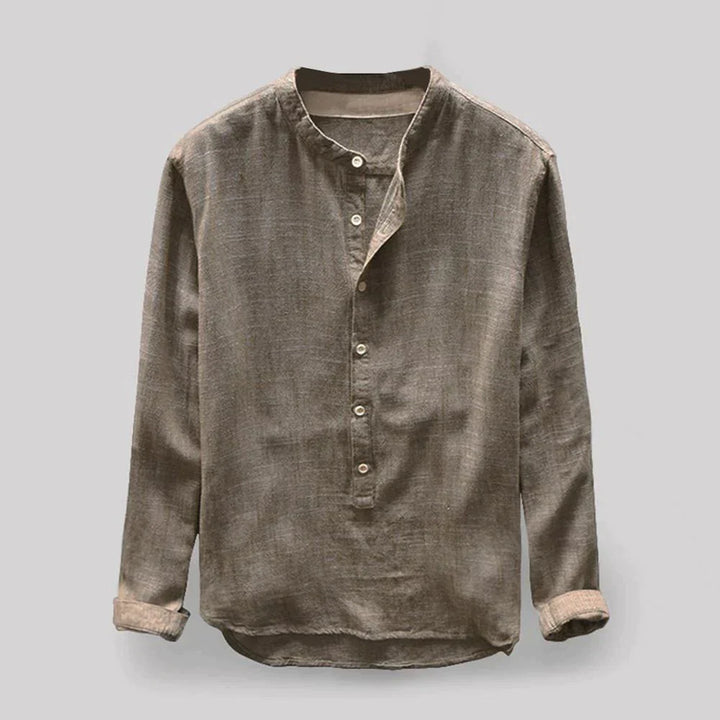 "Klassische Herrenbluse aus Oxford-Gewebe in Weiß mit Button-Down-Kragen, ideal für elegante und legere Anlässe."