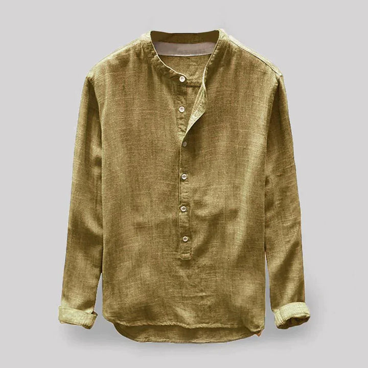 "Klassische Herrenbluse aus Oxford-Gewebe in Weiß mit Button-Down-Kragen, ideal für elegante und legere Anlässe."