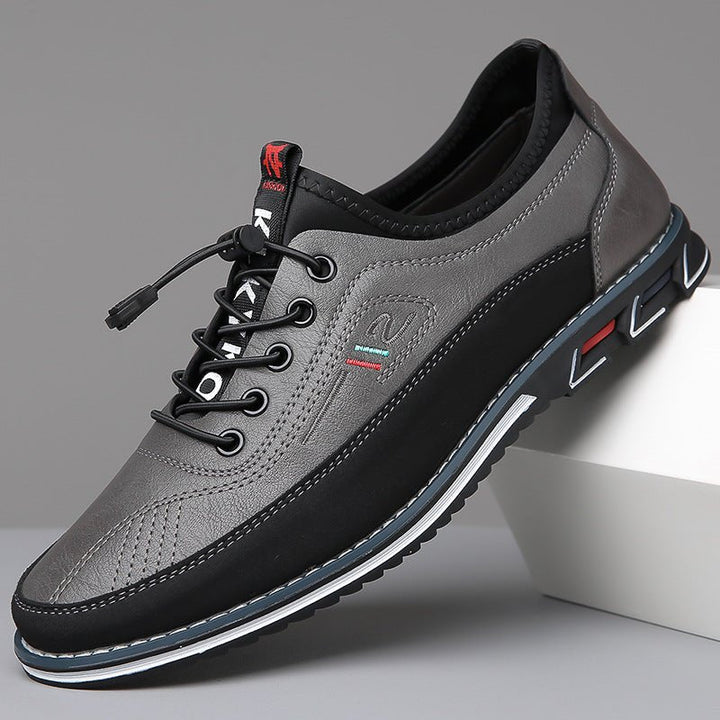 "Klassische Oxford-Schuhe aus Leder, elegantes Design, in hellem Braun, perfekte Wahl für Stil und Komfort."