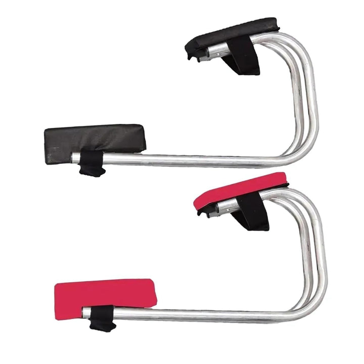 Zwei Kniekissen mit Metallrahmen, schwarz und rot, für Gartenarbeit, ergonomisch, strapazierfähig.