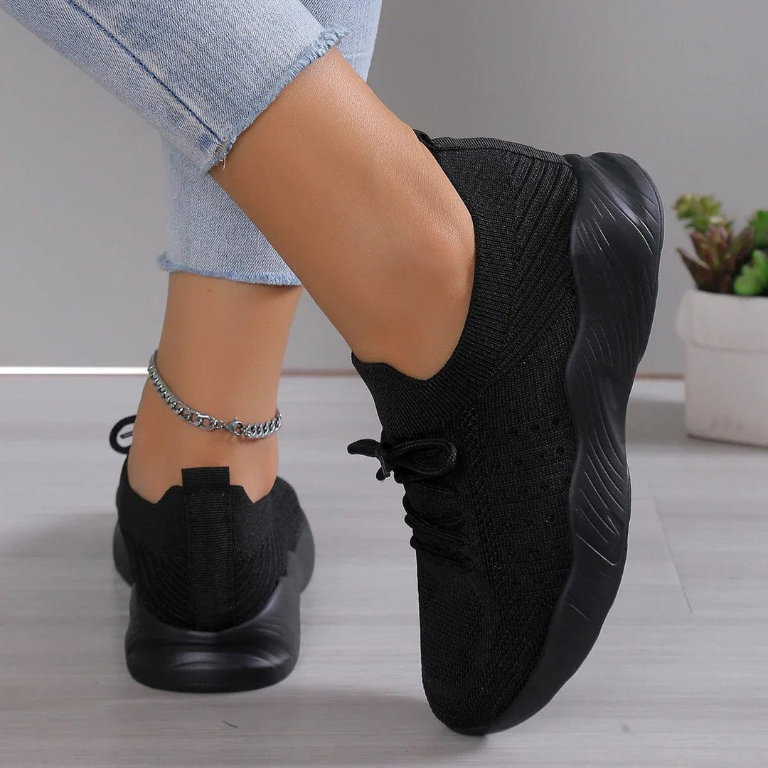 Komfortschuhe für Frauen in Beige, unterstützen Haltung, ideal für Alltag und Freizeit. Stilvoll und bequem für gesunde Füße.