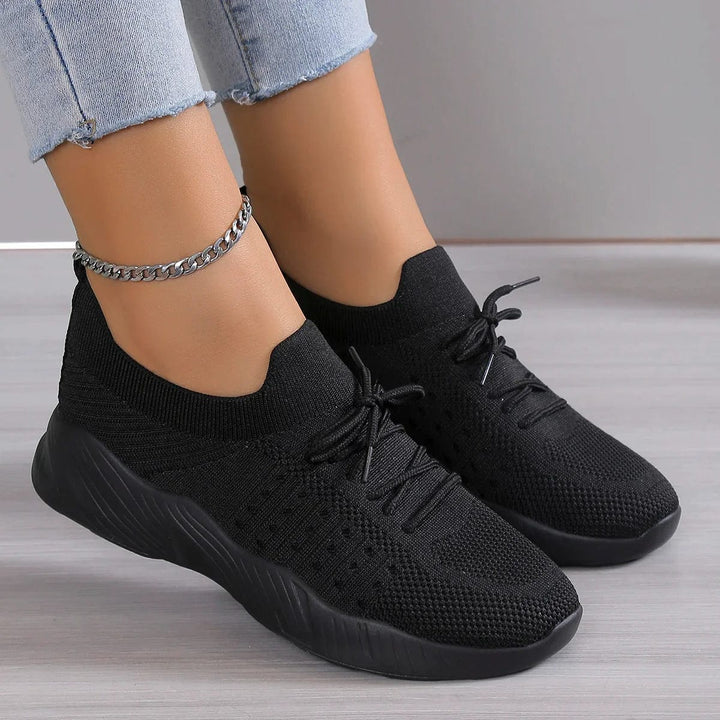 Komfortschuhe für Frauen in Beige, unterstützen Haltung, ideal für Alltag und Freizeit. Stilvoll und bequem für gesunde Füße.