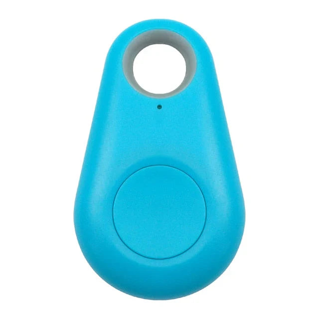 "Kompakter GPS-Tracker für Haustiere, wasserdicht, ideal zur Echtzeit-Ortung von Hunden und Katzen, an Halsband befestigt."