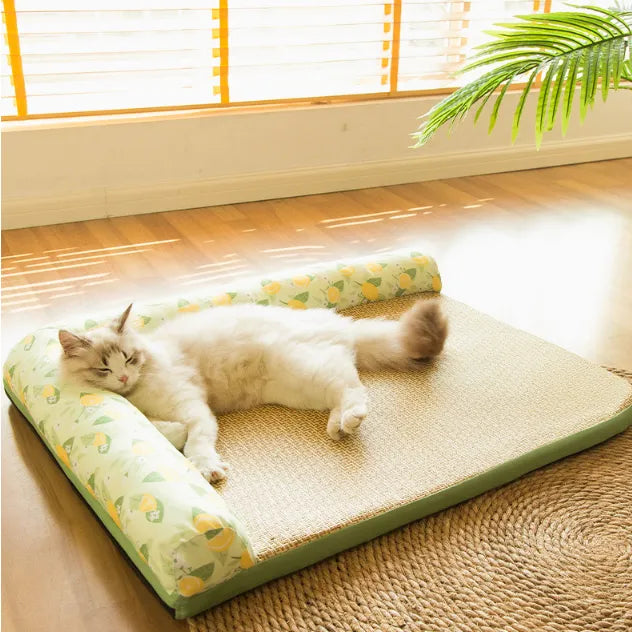 "Kühlmatte für Katzen mit erhöhtem Rand, hellblau, bietet erfrischenden Komfort und Geborgenheit auf heißen Sommertagen."