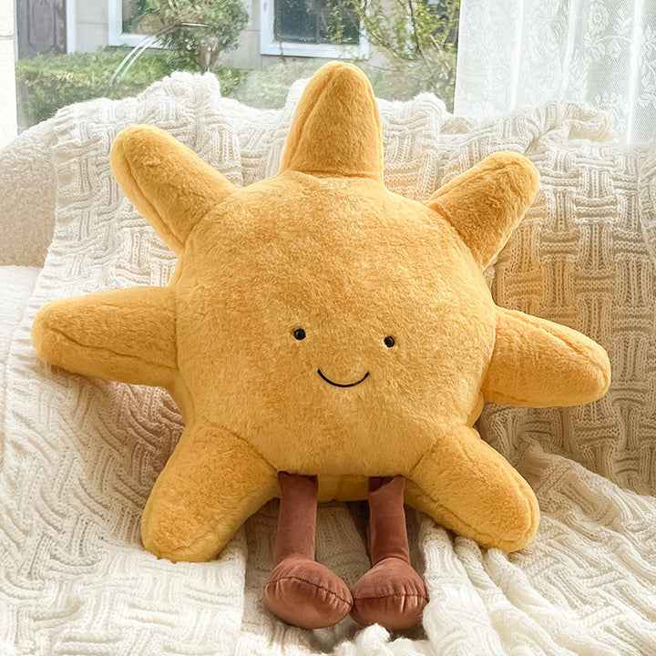 "Kuscheliges Deko-Kissen aus Polyester mit Sonne-Mond-Motiv in magischem Design für ein beruhigendes Zuhause."