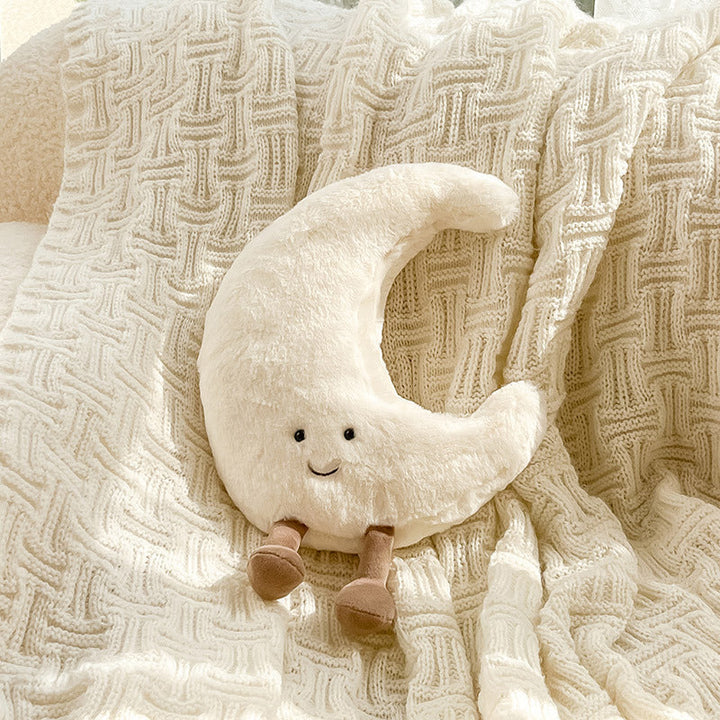 "Kuscheliges Deko-Kissen aus Polyester mit Sonne-Mond-Motiv in magischem Design für ein beruhigendes Zuhause."
