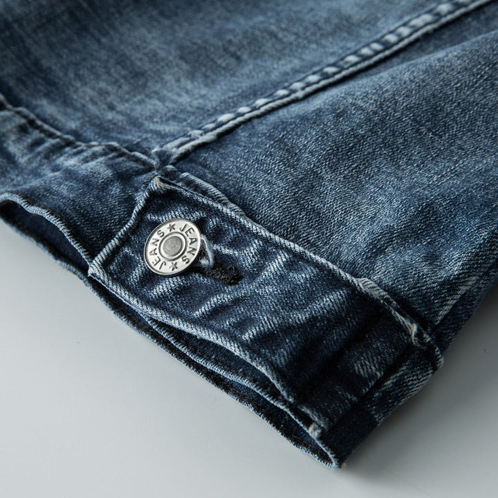"Lässige Damen-Denim-Jacke; modisches, vielseitiges Design, hochwertiger Jeansstoff, ideal für jede Jahreszeit."