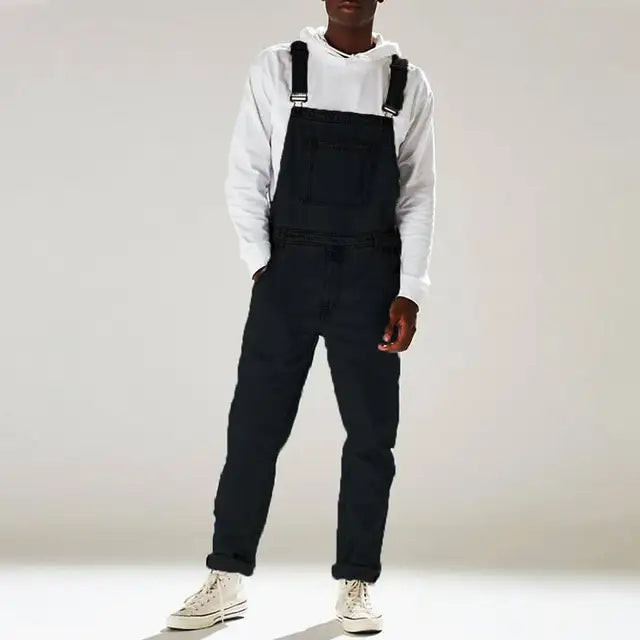 "Lässiger Denim Overall mit verstellbaren Trägern, Taschen und lockerer Passform in Blau, geeignet für stilvolle Freizeitlook