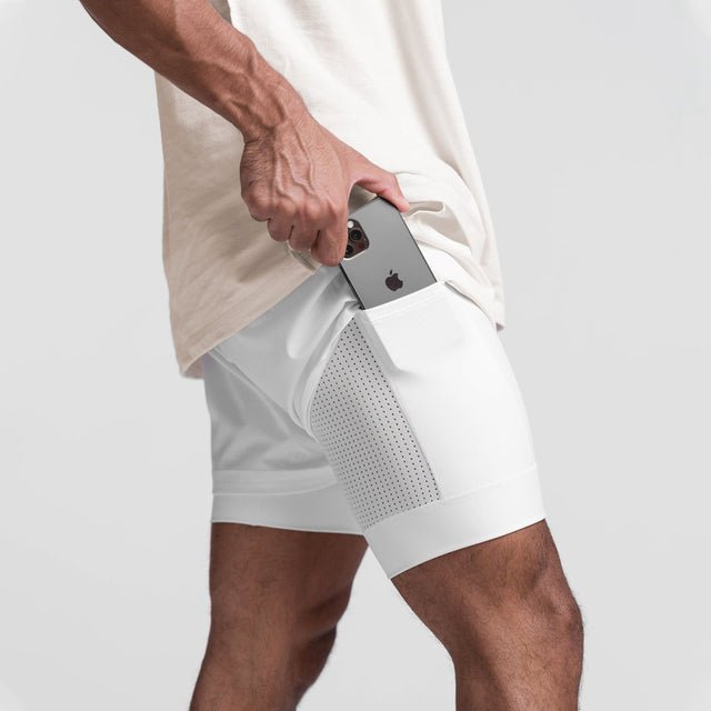 Leichte, flexible StaminaPro Fitness-Shorts für Herren, ideal für Workouts, atmungsaktiv mit feuchtigkeitsableitendem Materia