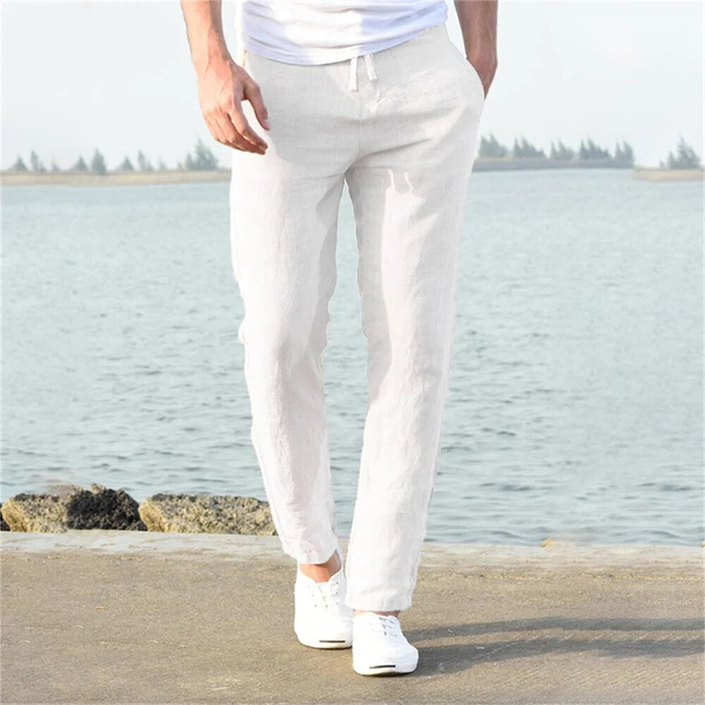 Leichte Herren Leinenhose, atmungsaktiv und bequem, beige Farbe, ideal für Sommer, lockerer Schnitt für lässigen Look.