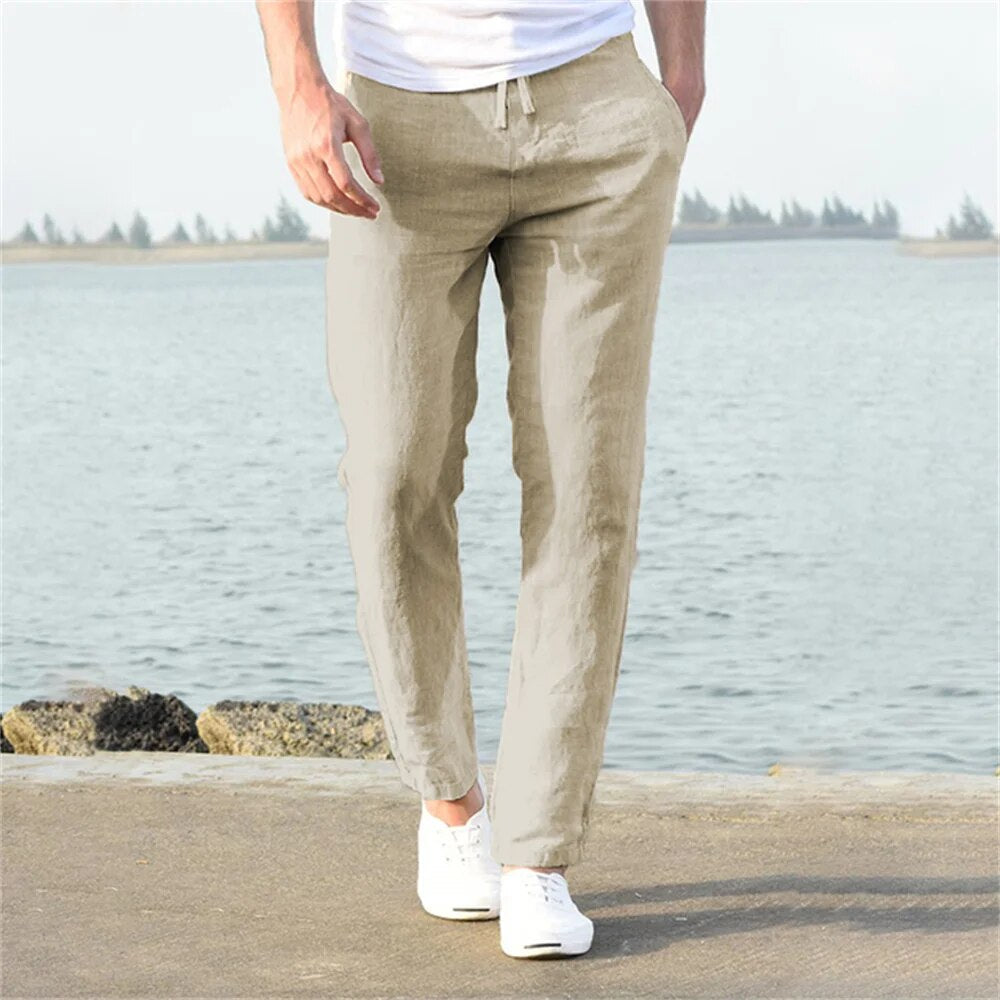 Leichte Herren Leinenhose, atmungsaktiv und bequem, beige Farbe, ideal für Sommer, lockerer Schnitt für lässigen Look.