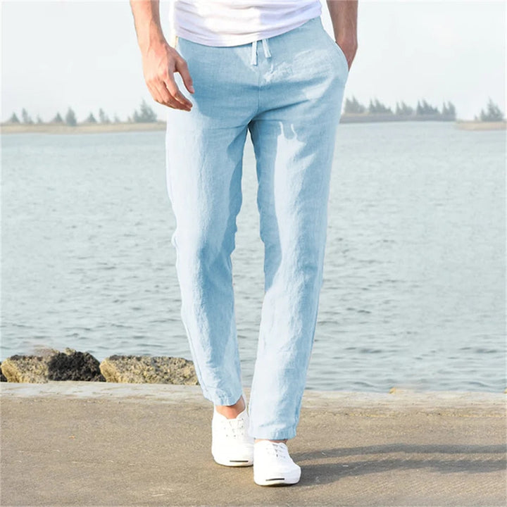 Leichte Herren Leinenhose, atmungsaktiv und bequem, beige Farbe, ideal für Sommer, lockerer Schnitt für lässigen Look.