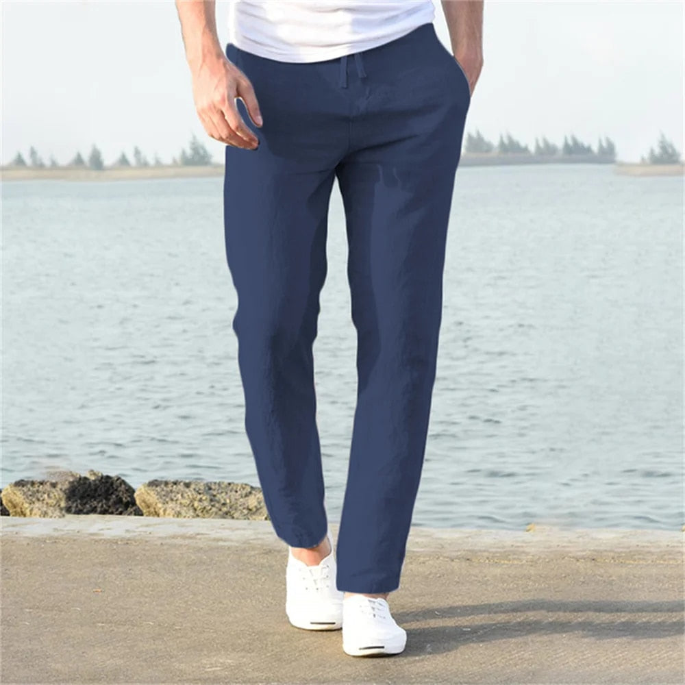 Leichte Herren Leinenhose, atmungsaktiv und bequem, beige Farbe, ideal für Sommer, lockerer Schnitt für lässigen Look.