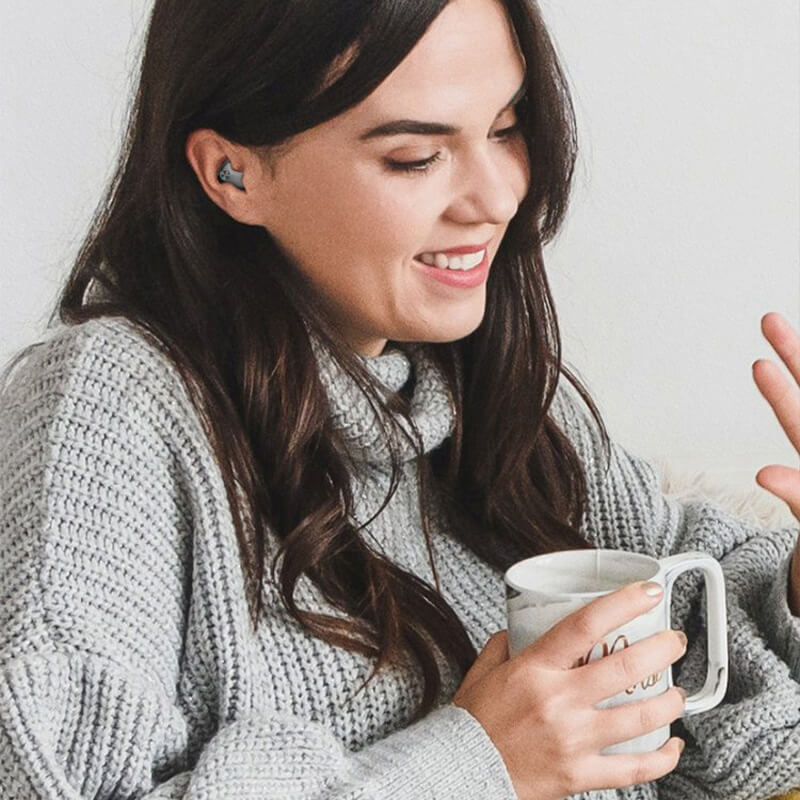 "Leichte kabellose Bluetooth-Kopfhörer, ergonomisch, IPX5 wasserdicht, Dual Noise Cancelling, ideal für unterwegs."