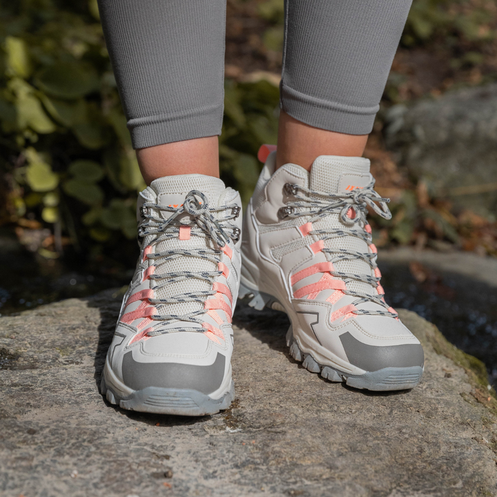 "Leichte orthopädische Wanderschuhe für Damen mit abnehmbarem Riemen, rutschfester Sohle und wasserfester Oberfläche."