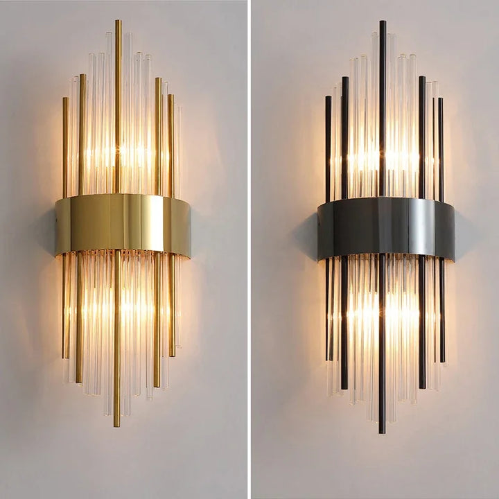Luxuriöse LED-Wandleuchte mit goldenem Finish und opulentem Design, ideal für elegantes, stimmungsvolles Ambiente.
