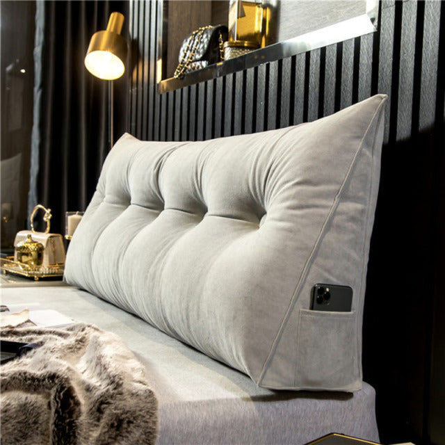 Luxus-Keilkissen mit ergonomischer Form, waschbarer Bio-Baumwollbezug, ideal für Rücken- und Nackenunterstützung.