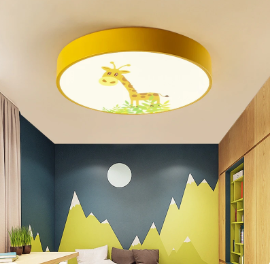 "Märchenhafte Deckenleuchte für Kinderzimmer mit zauberhaften Motiven, sanftem Licht, ideal für Spiel- und Schlafzimmer."
