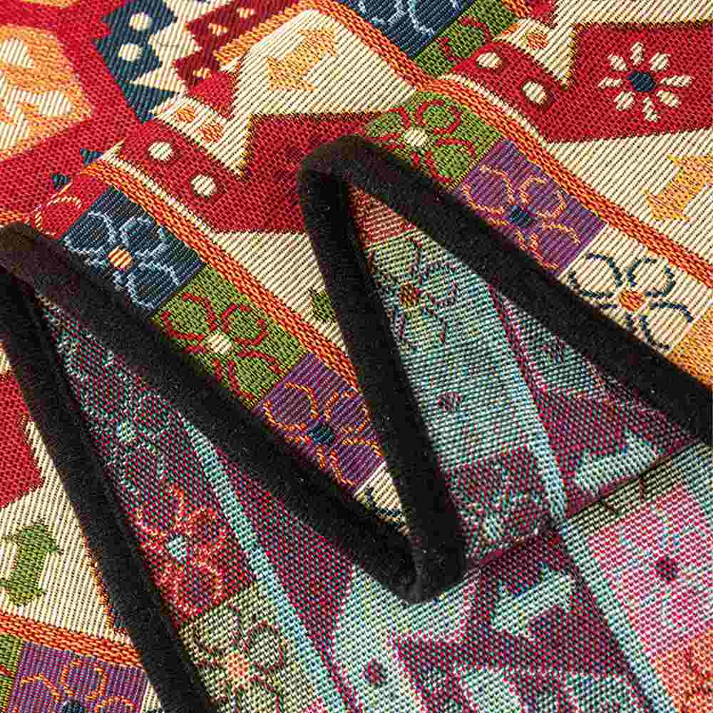"Marokkanische Jacquard-Decke, buntes Muster, idealer Sofabezug, Wohnkultur, detailreiche Textur, stilvolles Design"